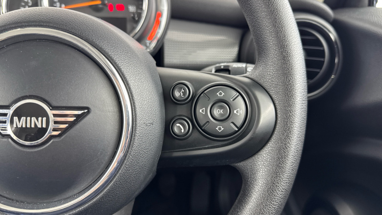 MINI Hatchback 1.5 Cooper Classic II 3dr Petrol Hatchback